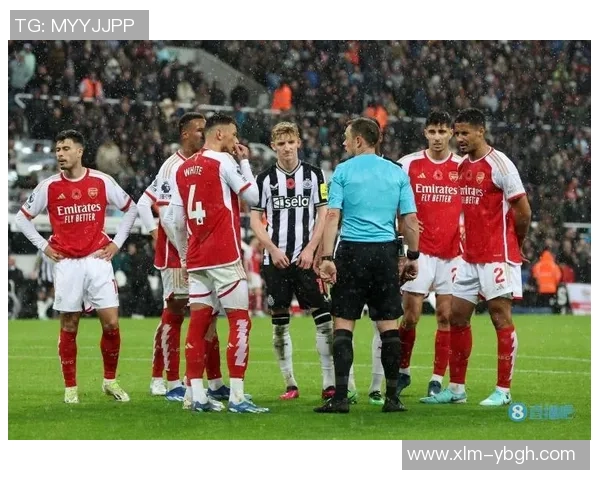 英超激战：里昂逆转AC米兰补时绝杀引发争议判罚全场沸腾